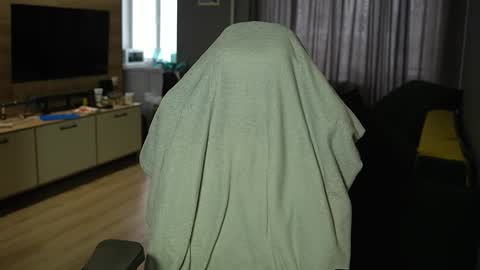 OLIVERpvt is open online show from 02-26-26, 12:04