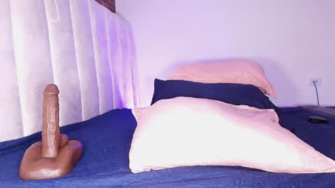Snapshot of _ssusy_ chatting on 06-25-26, 03:06 susy online show from 06-25-26, 03:06
