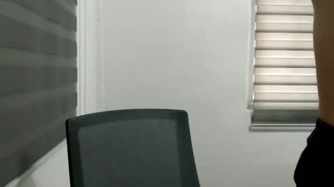 Snapshot of _stacymonroe_ chatting on 02-16-25, 04:53 Stacy online show from 02-16-25, 04:53
