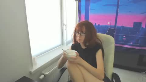 Snapshot of _suunbeam_ chatting on 06-28-26, 04:29 Sun online show from 06-28-26, 04:29