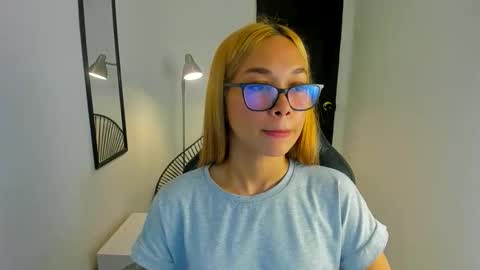 Valerie online show from 04-09-26, 01:16