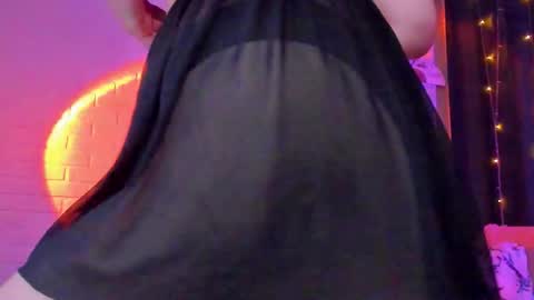 Snapshot of _sweetiemary_ chatting on 12-03-25, 08:29 _sweetiemary_ online show from 12-03-25, 08:29