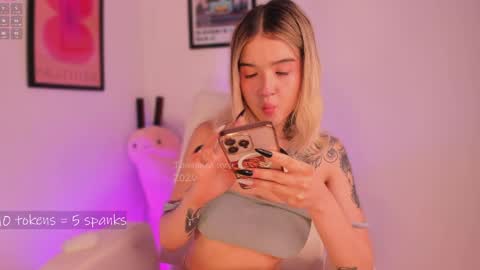 Snapshot of _tammarra_ chatting on 04-29-26, 02:10 _tammarra_ online show from 04-29-26, 02:10