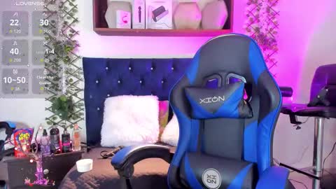 Taylor online show from 11-29-25, 10:02