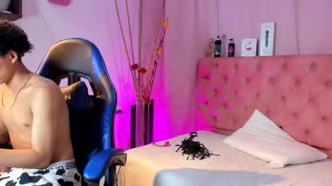 Taylor online show from 03-22-26, 10:24