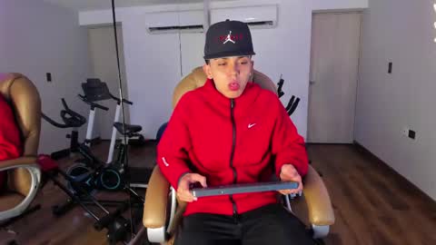 _taylorblack online show from 04-12-26, 11:37