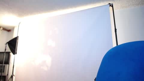 Snapshot of _the_dark_side_of_the_moon_ chatting on 01-09-25, 02:11 _the_dark_side_of_the_moon_ online show from 01-09-25, 02:11