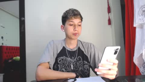 Snapshot of _thomas_hot_ chatting on 12-16-24, 08:26 Thomas online show from 12-16-24, 08:26