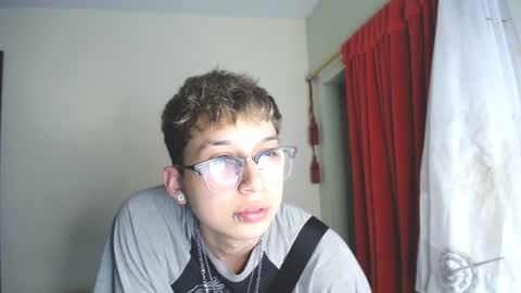 Snapshot of _thomas_hot_ chatting on 12-20-24, 11:05 Thomas online show from 12-20-24, 11:05