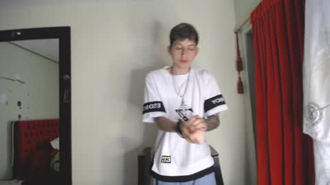 Snapshot of _thomas_hot_ chatting on 12-25-24, 11:31 Thomas online show from 12-25-24, 11:31