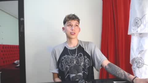 Snapshot of _thomas_hot_ chatting on 12-31-24, 02:51 Thomas online show from 12-31-24, 02:51