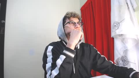 Snapshot of _thomas_hot_ chatting on 01-19-25, 08:51 Thomas online show from 01-19-25, 08:51