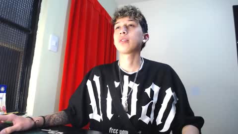 Snapshot of _thomas_hot_ chatting on 02-07-25, 07:17 Thomas online show from 02-07-25, 07:17