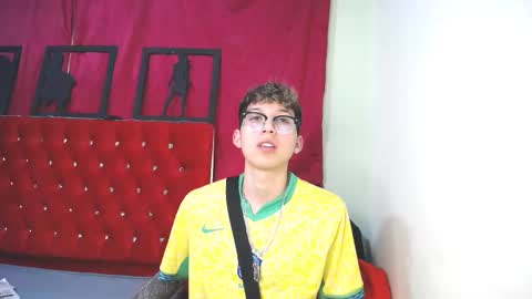 Snapshot of _thomas_hot_ chatting on 02-12-25, 08:50 Thomas online show from 02-12-25, 08:50