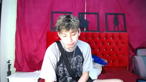 Snapshot of _thomas_hot_ chatting on 02-23-25, 03:13 Thomas online show from 02-23-25, 03:13