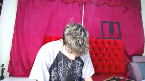 Snapshot of _thomas_hot_ chatting on 03-01-25, 04:44 Thomas online show from 03-01-25, 04:44