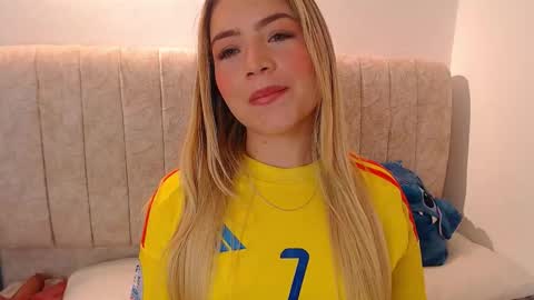 _tiffany1 online show from 03-01-26, 07:16