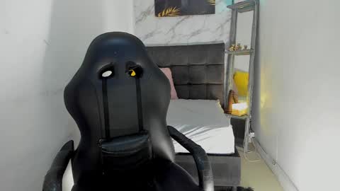 Snapshot of _tinny_hot chatting on 05-05-26, 12:13 tinny online show from 05-05-26, 12:13