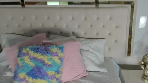 Rousse  online show from 11-23-25, 07:13