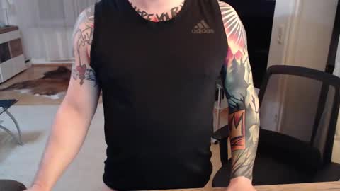 Snapshot of _trythis_ chatting on 12-16-25, 07:52 _trythis_ online show from 12-16-25, 07:52