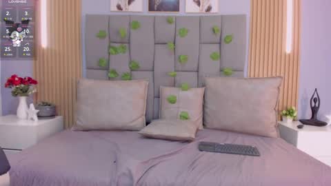 Snapshot of _valerycooper chatting on 04-01-26, 01:41 _valerycooper online show from 04-01-26, 01:41