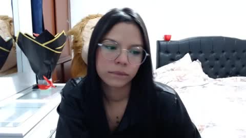 Snapshot of _venusxxx chatting on 08-09-26, 05:23 _venusxxx online show from 08-09-26, 05:23