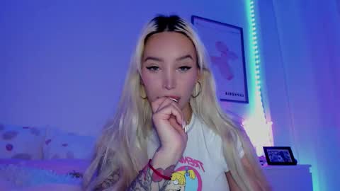   online show from 03-12-25, 09:35