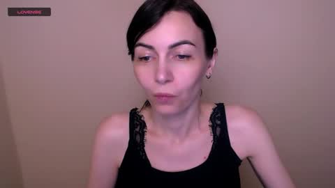 Snapshot of _violax_ chatting on 07-06-26, 05:26 Vio online show from 07-06-26, 05:26
