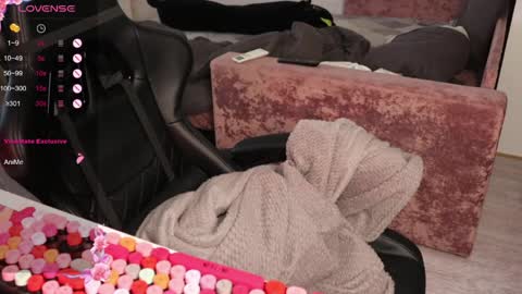 Alis online show from 04-26-26, 05:16