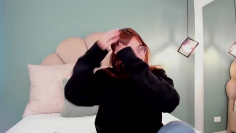 Snapshot of _vix555_ chatting on 12-10-24, 11:43 Vix online show from 12-10-24, 11:43