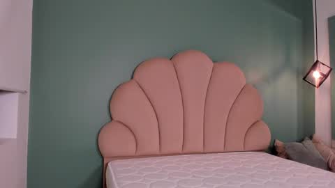 Snapshot of _vix555_ chatting on 12-16-24, 07:37 Vix online show from 12-16-24, 07:37