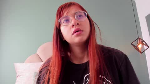 Snapshot of _vix555_ chatting on 02-02-25, 02:34 Vix online show from 02-02-25, 02:34