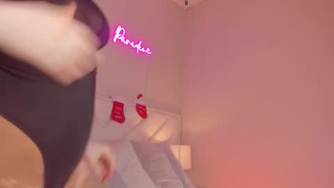 _wendy_x online show from 12-18-25, 11:38