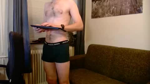 Snapshot of _whoisthatguy_ chatting on 10-31-25, 06:42 _whoisthatguy_ online show from 10-31-25, 06:42