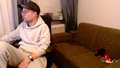 Snapshot of _whoisthatguy_ chatting on 12-20-25, 03:41 _whoisthatguy_ online show from 12-20-25, 03:41