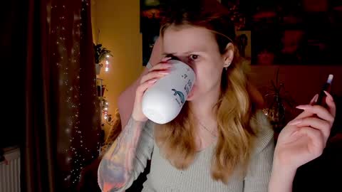 Enni online show from 09-16-25, 06:36