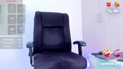 Dante Vega online show from 04-25-26, 01:41