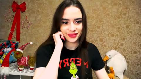 Snapshot of _your_fantasy_girl chatting on 01-01-25, 01:26 Alisa online show from 01-01-25, 01:26