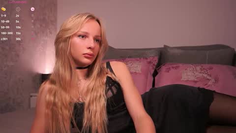 Fenka online show from 09-17-25, 04:41