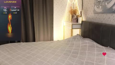 Snapshot of _your_sweetdream chatting on 10-19-25, 08:04 Jasmine online show from 10-19-25, 08:04
