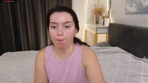 Snapshot of _your_sweetdream chatting on 10-21-25, 08:04 Jasmine online show from 10-21-25, 08:04