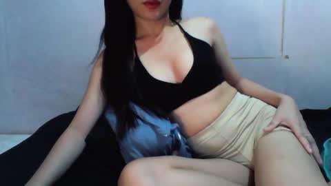 Snapshot of _yourmyonlyb_22 chatting on 12-15-24, 05:10 cherry online show from 12-15-24, 05:10
