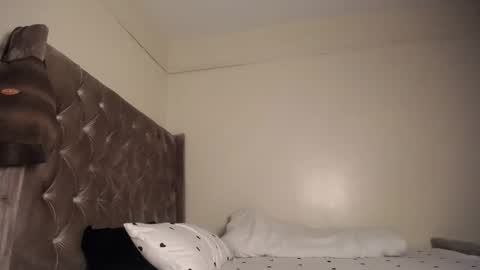 Zoilah online show from 10-03-25, 01:35