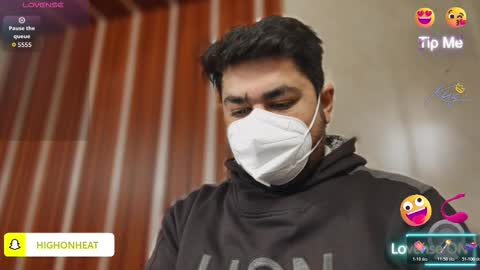 Sleepy owl online show from 12-17-25, 09:04