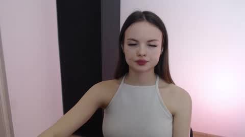 a_ariella_ online show from 10-13-25, 01:44