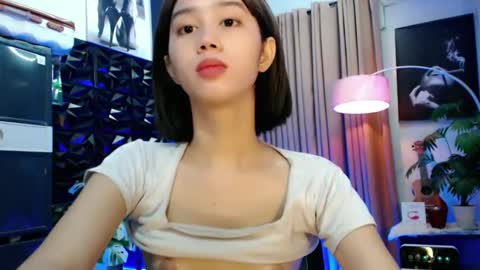 Lovely Yana  online show from 04-22-26, 05:32