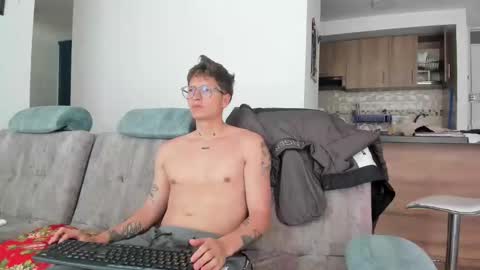 Snapshot of a_sexy_couple__ chatting on 01-22-25, 07:03 A Sexy Couple online show from 01-22-25, 07:03