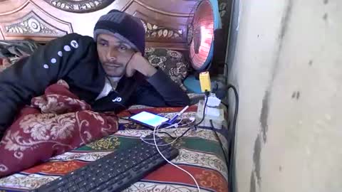 Snapshot of aakhan804 chatting on 02-10-26, 09:24 aakhan804 online show from 02-10-26, 09:24