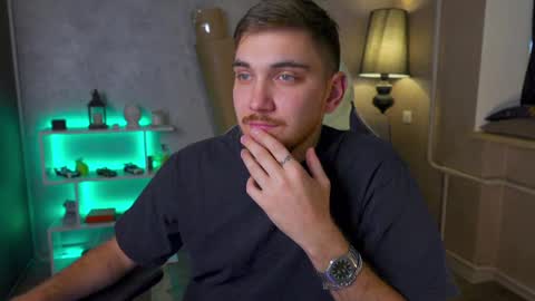 Alex online show from 02-28-25, 05:37