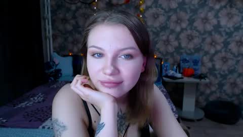 Alice online show from 10-22-25, 04:18